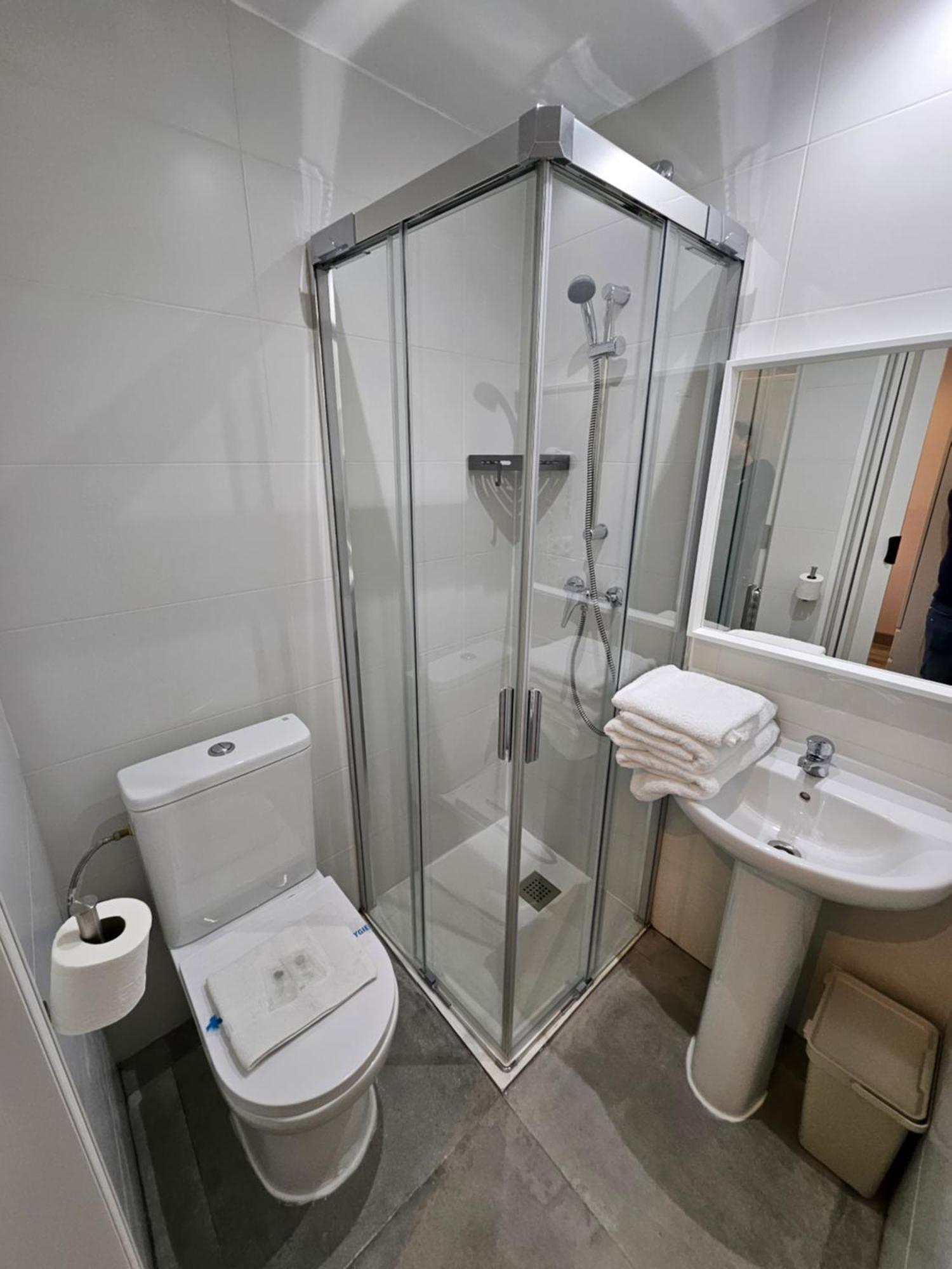 Hostal Foncalada Oviedo Luaran gambar