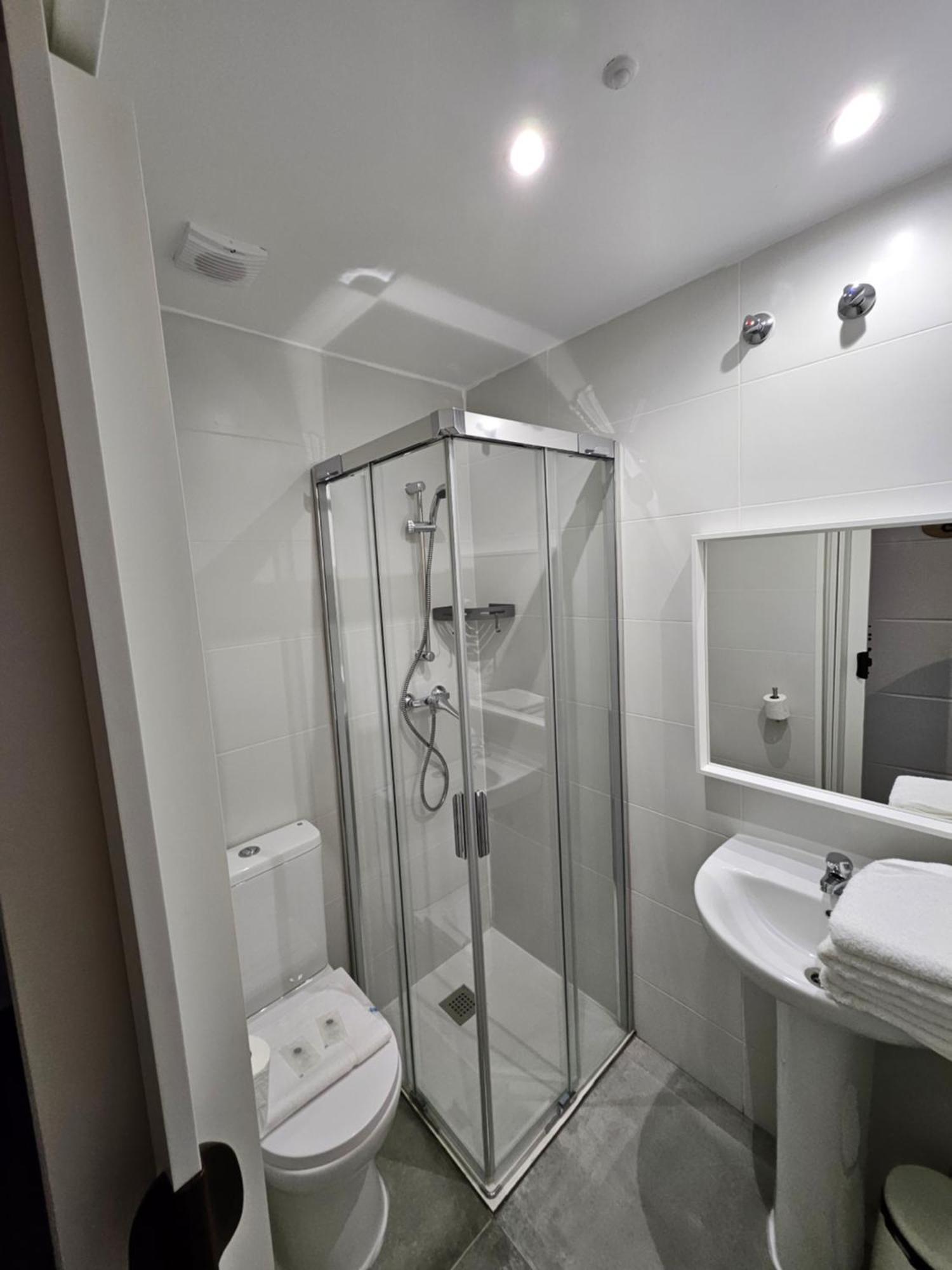 Hostal Foncalada Oviedo Luaran gambar