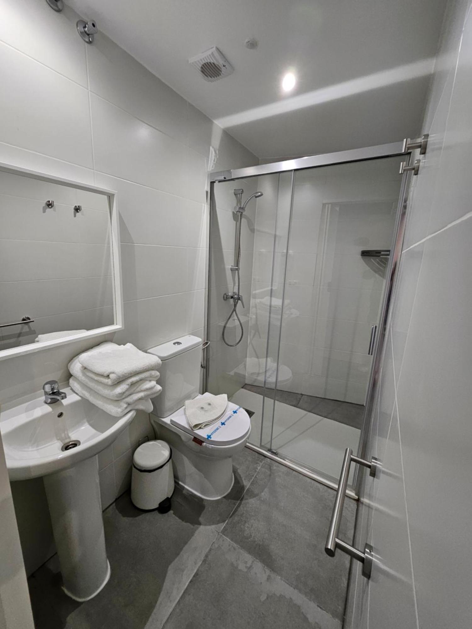 Hostal Foncalada Oviedo Luaran gambar