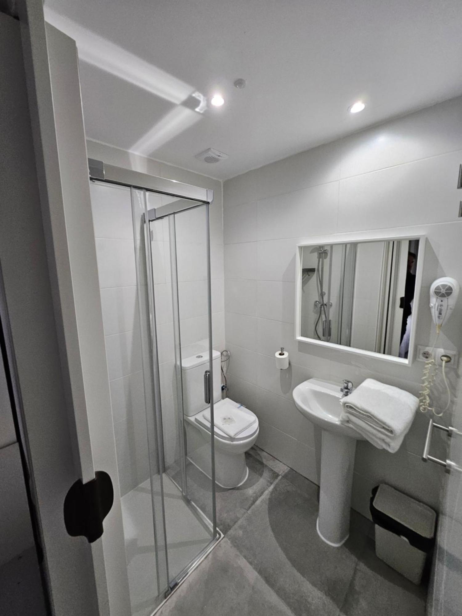 Hostal Foncalada Oviedo Luaran gambar