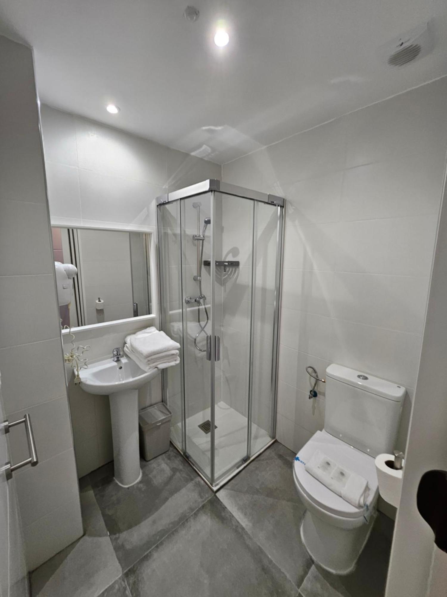 Hostal Foncalada Oviedo Luaran gambar